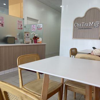 Chatramue OC - Inside the store with comfortable tables and chairs - Tea Rooms Near Me - Westminster, California Chatramue OC - Inside the store with comfortable tables and chairs - Tea Rooms Near Me - Westminster, California