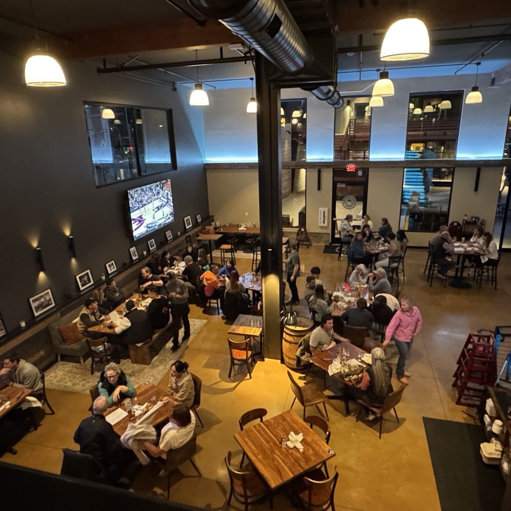 Fifty Fifty Brewing - Breweries Near Me - Truckee, California