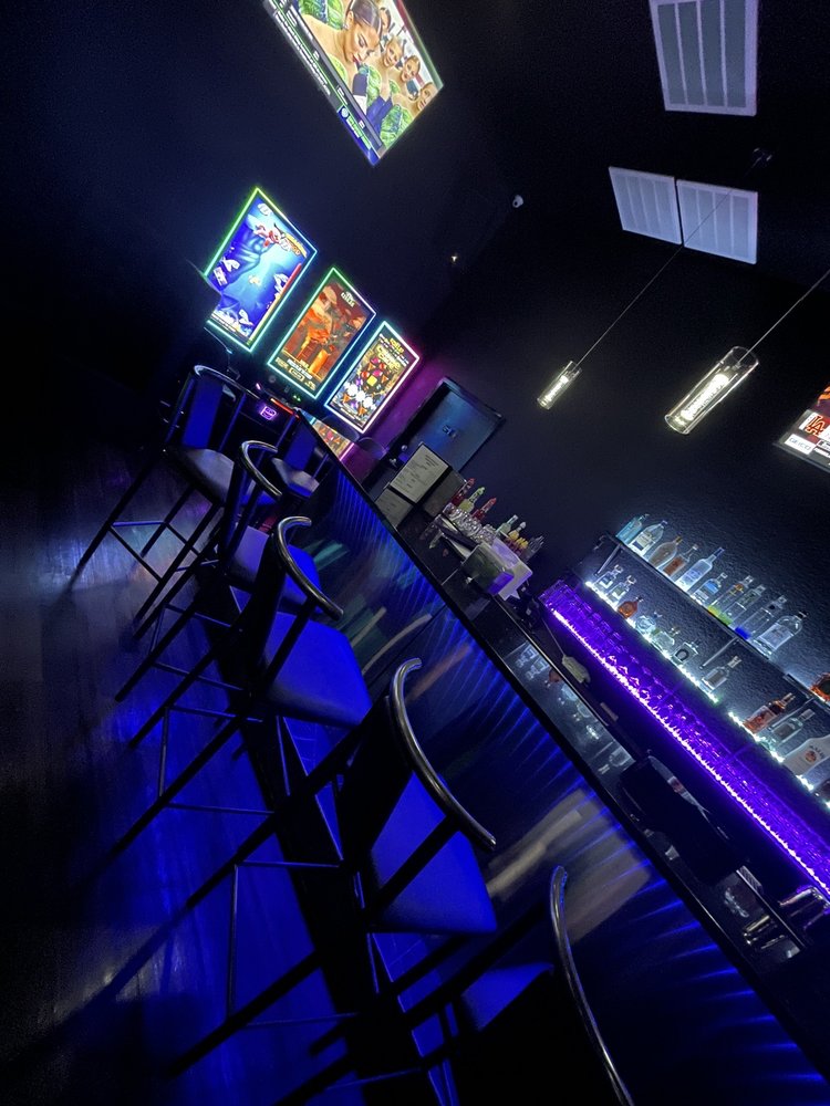 KINGS TOBACCO & HOOKAH LOUNGE Updated October 2024 12 Photos 2917