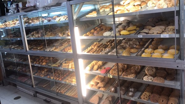 Vivian's Bakery by null