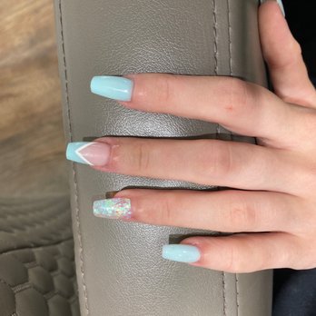 Blizz Nail Spa - Nail Salons Near Me - Fox Lake, Illinois