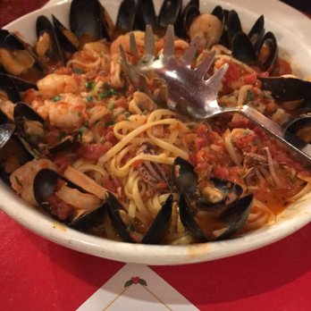 Buca di Beppo Italian Restaurant - My favorite. Seafood linguine Frutti di mare - Italian Near Me - Universal City, California Buca di Beppo Italian Restaurant - My favorite. Seafood linguine Frutti di mare - Italian Near Me - Universal City, California