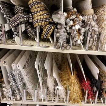 Hobby Lobby - Art Supplies Near Me - Aurora, Illinois