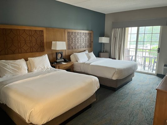 The Lodge at Geneva-on-the-Lake by null