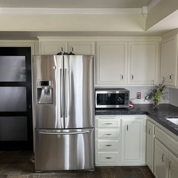 Phoenix Paint Services - Repainted cabinets 10/2022 - Painters Near Me Phoenix Paint Services - Repainted cabinets 10/2022 - Painters Near Me