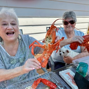 Shyer's Lobster Pounds - 2 lb lobsters - Seafood Markets Near Me - Salem, New Hampshire