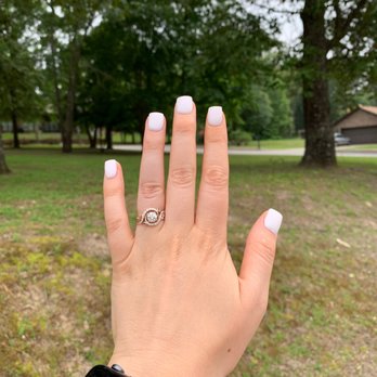 Vennetian Nails - White dip powder - Nail Salons Near Me - Tyler, Texas Vennetian Nails - White dip powder - Nail Salons Near Me - Tyler, Texas
