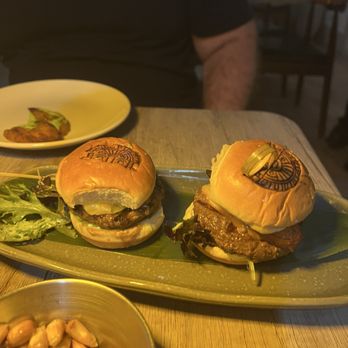 Huarike Peruvian Cuisine - Wagu sliders - Peruvian Near Me - Clermont, Florida Huarike Peruvian Cuisine - Wagu sliders - Peruvian Near Me - Clermont, Florida