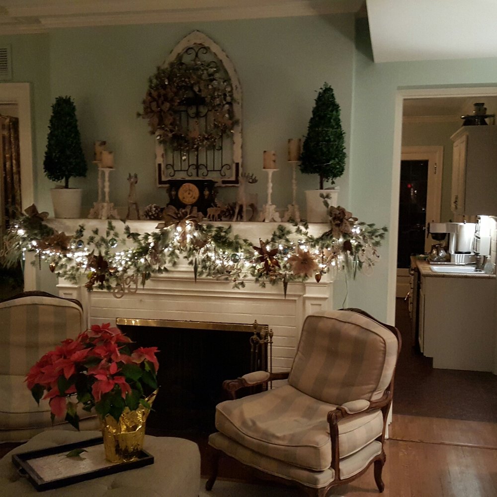 Lochnaiar Inn - One of several gas fireplaces. - Bed & Breakfast Near Me - Racine, Wisconsin