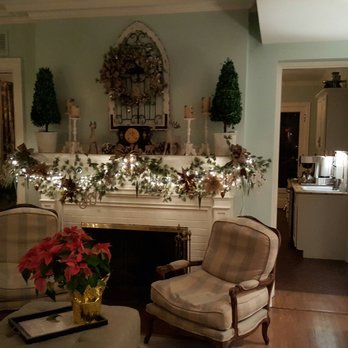 Lochnaiar Inn - One of several gas fireplaces. - Bed & Breakfast Near Me - Racine, Wisconsin