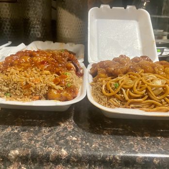 LA Express Chinese Food - Packed containers. Spicy orange chicken and fried rice (left) - Chinese Near Me - Pomona, California LA Express Chinese Food - Packed containers. Spicy orange chicken and fried rice (left) - Chinese Near Me - Pomona, California