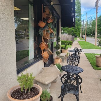 Common Tart - Outside seating. - Bakeries Near Me - Tulsa, Oklahoma