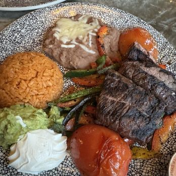Caló Kitchen + Tequila - Prime Skirt Steak Fajitas - Cocktail Bars Near Me - Costa Mesa, California