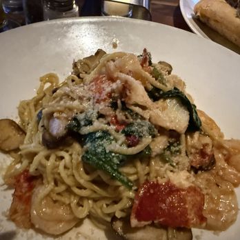 Yard House - New American Near Me - Sacramento, California Yard House - New American Near Me - Sacramento, California