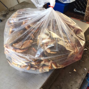 Henry Allen’s Seafood - My mom bought 18 crabs for only $18. - Seafood Markets Near Me - Harpswell, Maine