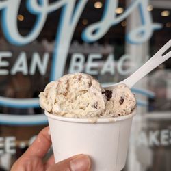 Scoops Ocean Beach - Strawberry rhubarb cheesecake, brown sugar cookie dough brownie