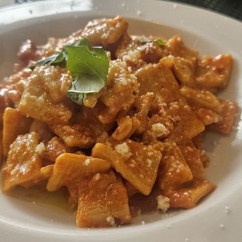 Mollie's - Pasta all'Amatriciana - Italian Near Me - Carpinteria, California Mollie's - Pasta all'Amatriciana - Italian Near Me - Carpinteria, California