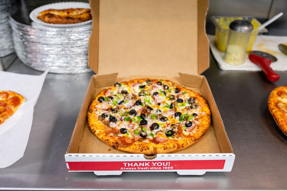 PIZZA EDGE DILKON Dilkon Shopping Center, Dilkon, Arizona Pizza