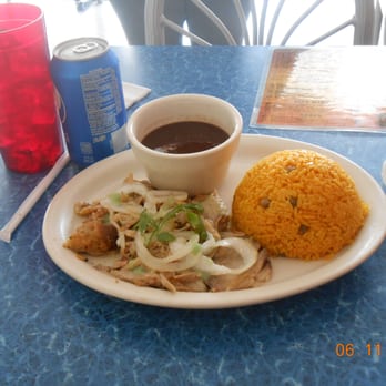 El Pilon - roast pork, black beans & yellow rice w/peas - Puerto Rican Near Me - Fort Myers, Florida El Pilon - roast pork, black beans & yellow rice w/peas - Puerto Rican Near Me - Fort Myers, Florida