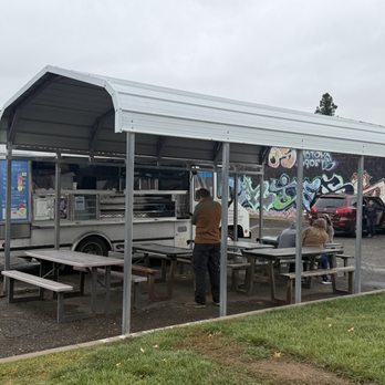 Tacos El Tapatio - they even have protection from the rain! - Mexican Near Me - Chico, California Tacos El Tapatio - they even have protection from the rain! - Mexican Near Me - Chico, California