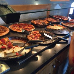 Pizza Hut - Buffet... how I hate buffet