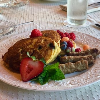 Laurel Ridge Bed and Breakfast - Homemade gluten free breakfast - Bed & Breakfast Near Me - Warren, Massachusetts