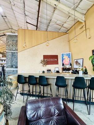 Madson Wines by null