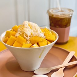 Le Cafe Eblouir - Mango Bingsu  @phidingthefam