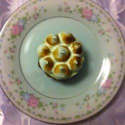Chocólatras - Sweet Brownie, com doce de leite, creme trufado e merengue sobre o brownie