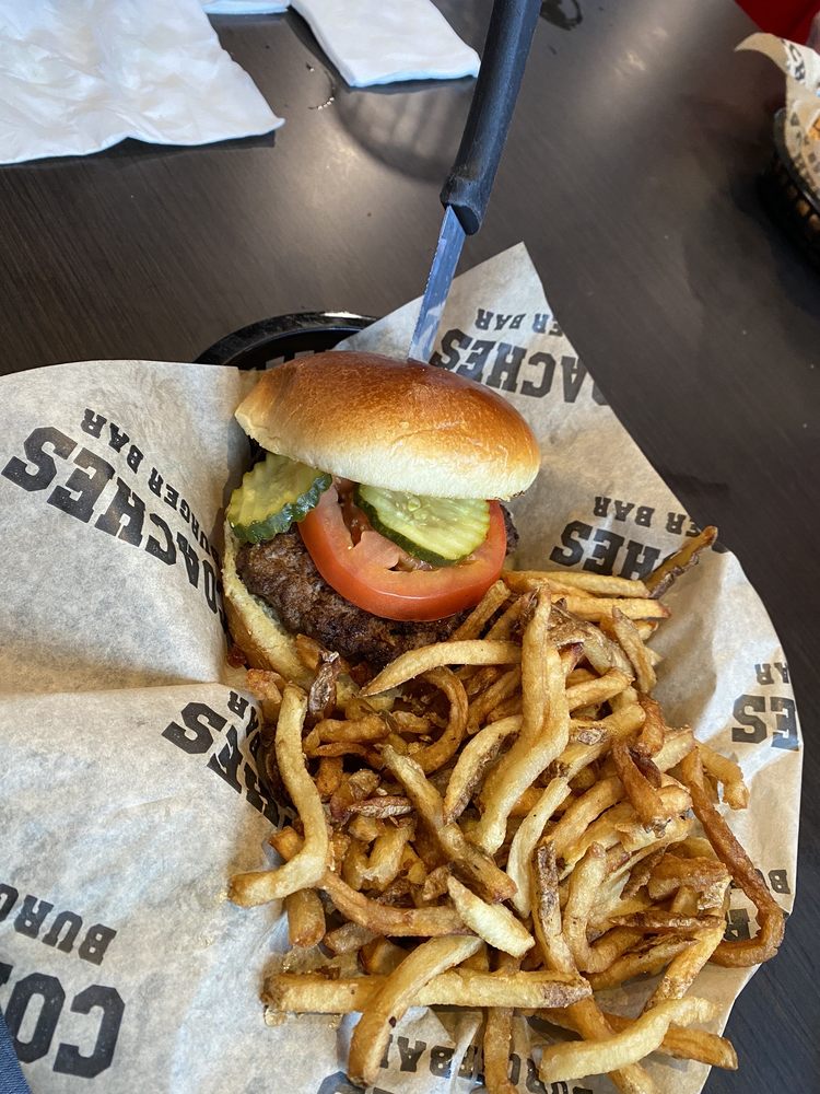 COACHES BURGER BAR Updated August 2024 11 Photos 4698 Belmont Ave