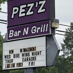 Gus' Bar - Bar N Grill