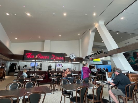 Brooklyn Diner (LaGuardia) by null