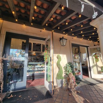 Cream And Cake Couture - Bakeries Near Me - Sedona, Arizona Cream And Cake Couture - Bakeries Near Me - Sedona, Arizona