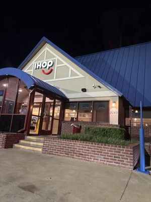 IHOP by null
