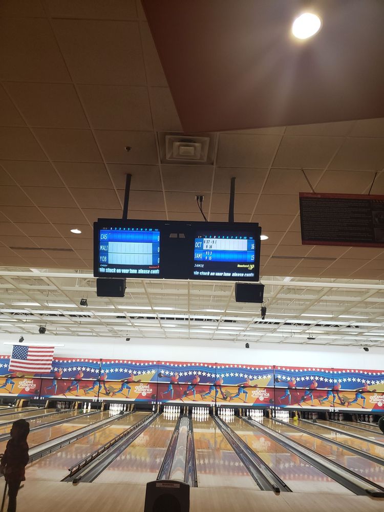 BOWL AMERICA SHORT PUMP 33 Reviews 4400 Pouncey Tract Rd, Glen
