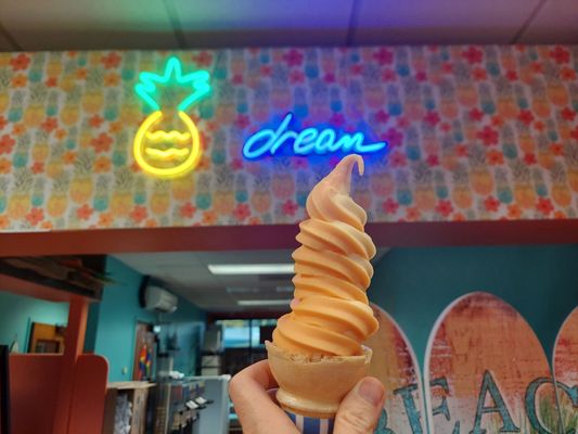 Pineapple Dream by null