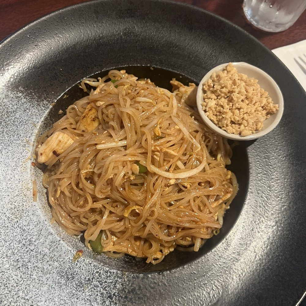 chicken Pad Thai chicken Pad Thai