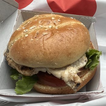 Chick-fil-A - Grilled Chicken Sandwich with no sauce - Fast Food Near Me - Virginia Beach, Virginia
