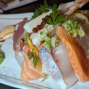 Saiko Bistrot Izakaya - Chirashi Don. - Japanese Near Me - Montreal, Quebec