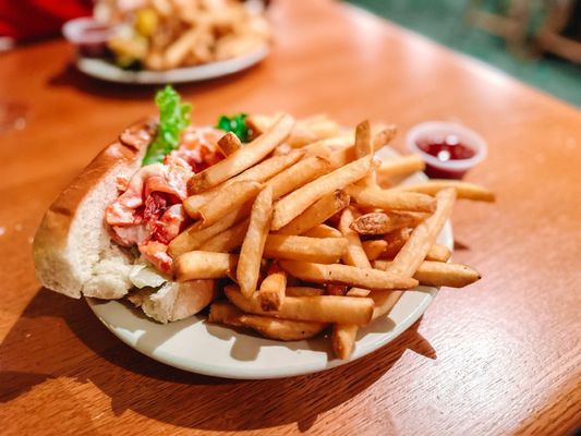 Kennebec Tavern Restaurant & Marina by null