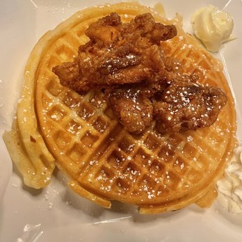 Liliha Bakery - Chicken & Waffles - Bakeries Near Me - Honolulu, Hawaii