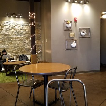 Latea Bubble Tea - seating area - Bubble Tea Near Me - West Lafayette, Indiana