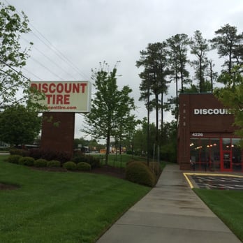 Discount Tire - Entrance to discount tire. - Tires Near Me - Durham, North Carolina
