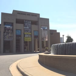 Arkansas Arts Center - Main entrance view
