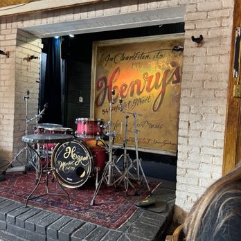 Henry's On The Market - Bars Near Me - Charleston, South Carolina Henry's On The Market - Bars Near Me - Charleston, South Carolina