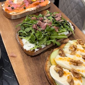 Tatum's Table - tatum's toast trio - Breakfast & Brunch Near Me - Lincroft, New Jersey