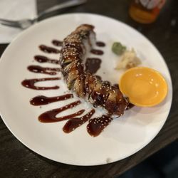 Yoshiko - Eel dragon roll