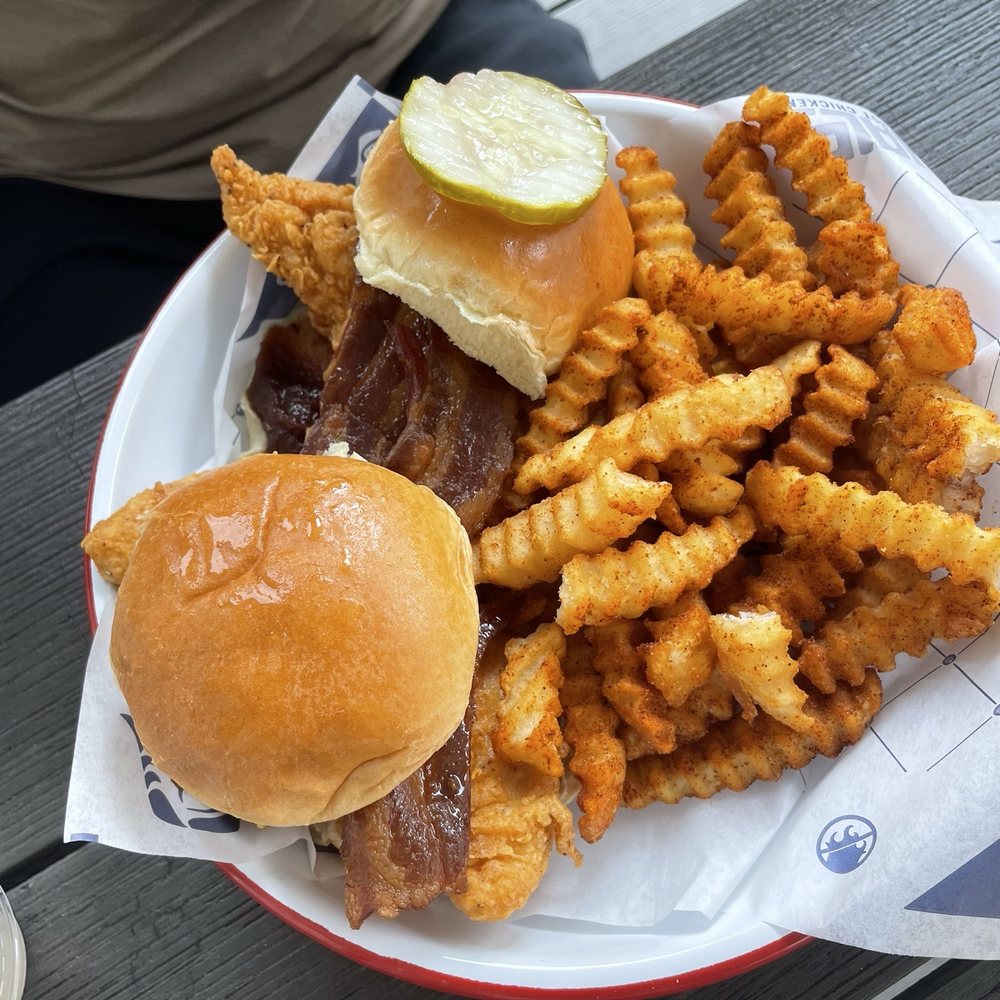 Royals Hot Chicken - 2 seasonal Sliders Classic Fried and Fries - American Near Me - Louisville, Kentucky Royals Hot Chicken - 2 seasonal Sliders Classic Fried and Fries - American Near Me - Louisville, Kentucky