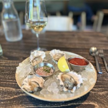 SOCIAL BIRD - Oysters - Gastropubs Near Me - Lafayette, California