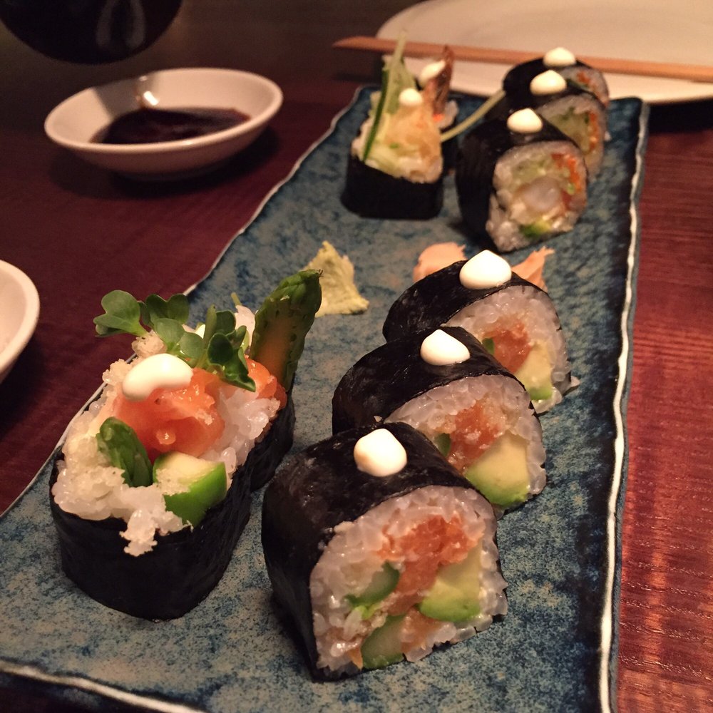 Flesh & Buns - Salmon avocado rolls + king prawn tempura rolls - Japanese Near Me - London, XGL Flesh & Buns - Salmon avocado rolls + king prawn tempura rolls - Japanese Near Me - London, XGL